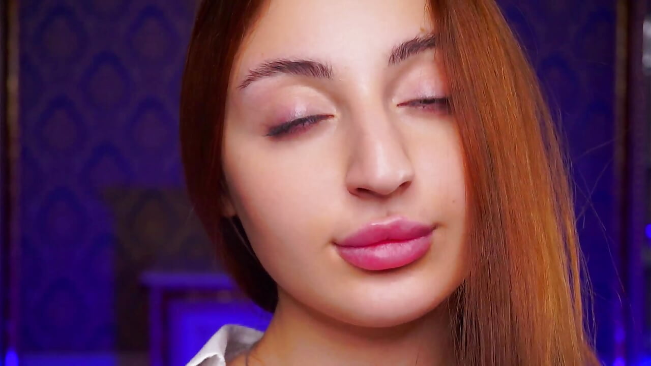 My intro - video by KeeleyAyres cam model