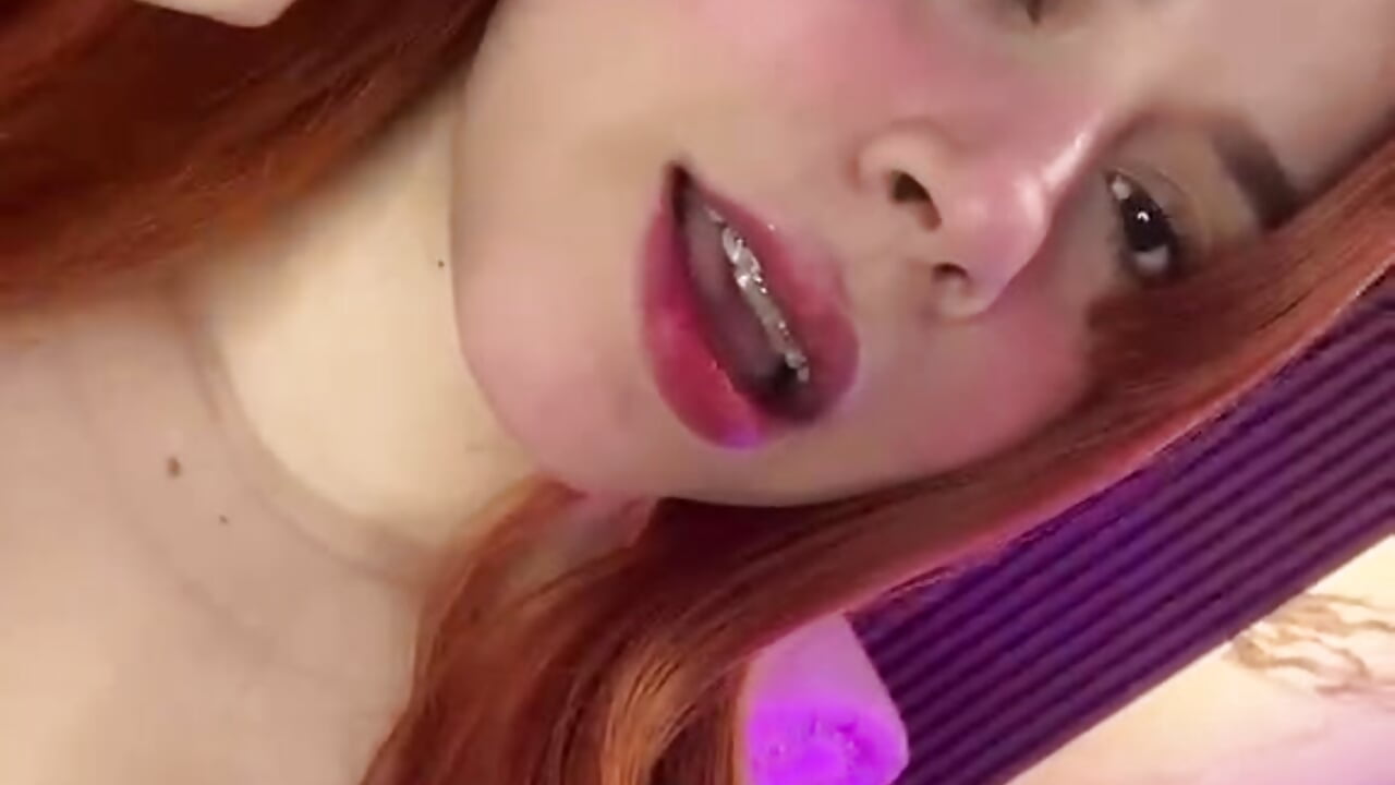 😝 - video by MAEVE_BOOBS cam model
