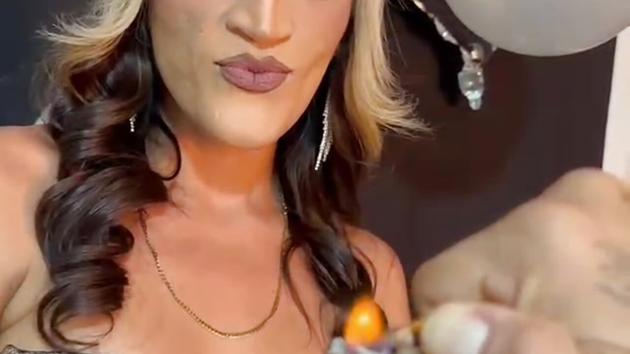 WhatsApp Video 2026-10-27 at 4,06,29 PM– Eyleen_Santos kameramodell videója