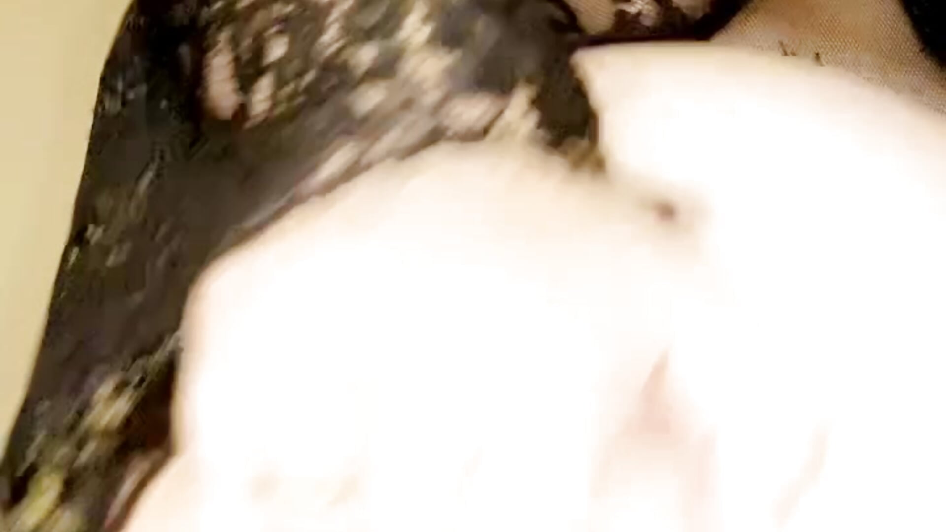 أطرطر ع وجهك اح - Cameelia 캠 모델의 동영상