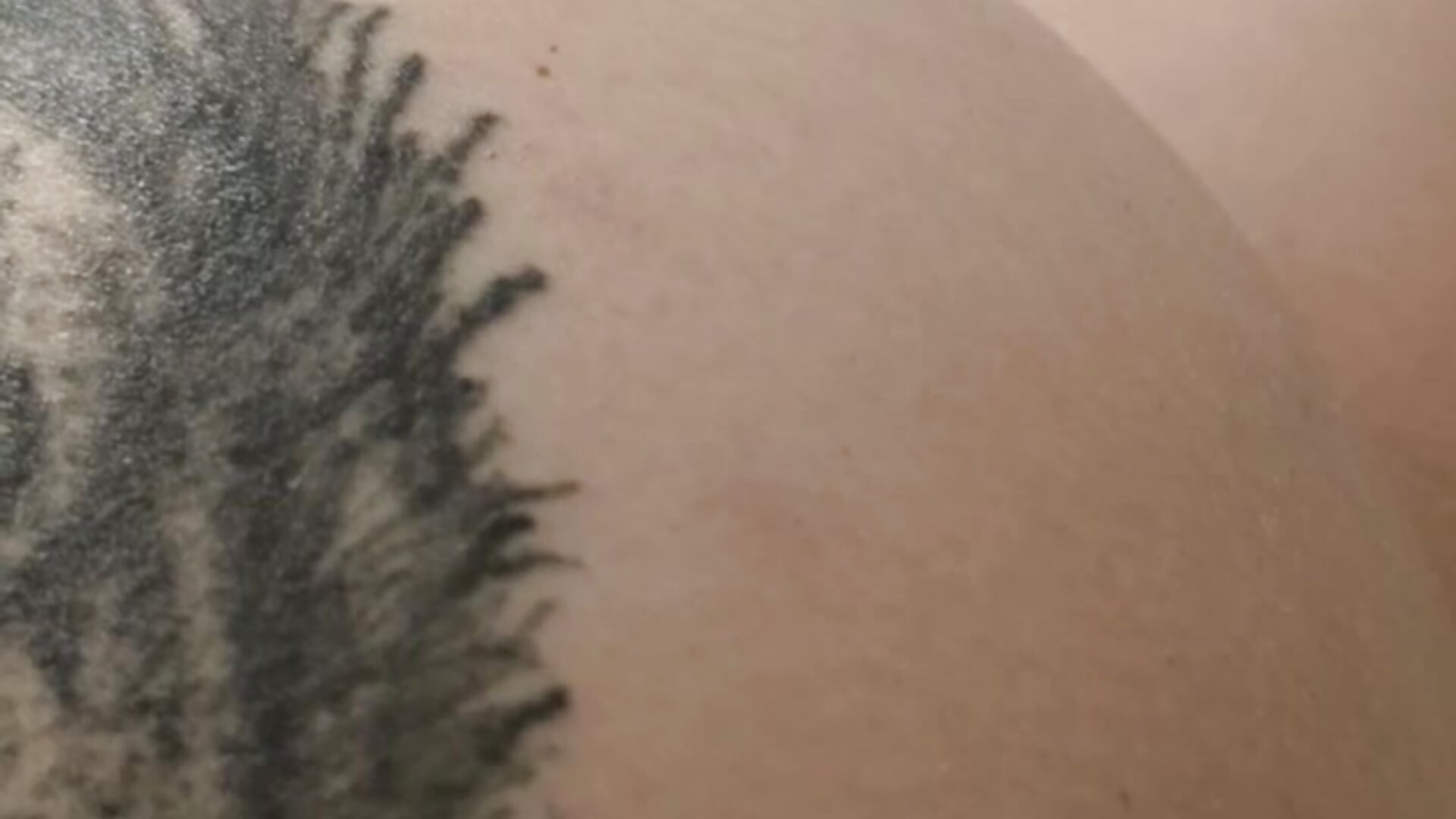 pregnant with them baby kicking movement - video by Emmybrightj_ cam model