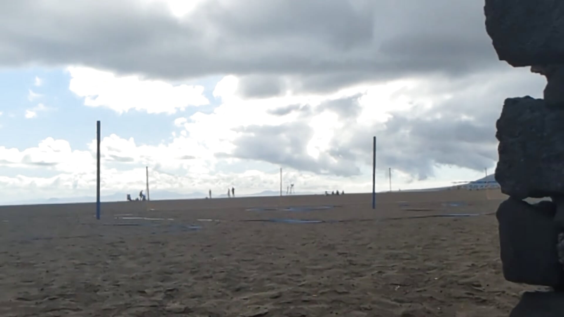 Blow job on beach nearly got caught