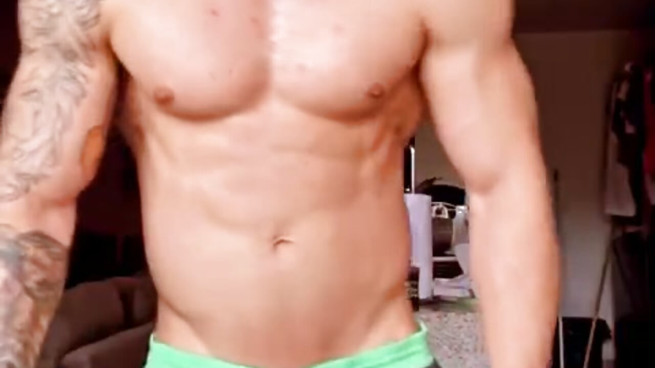 Body hot💯 - video by Giorgio-Leone cam model