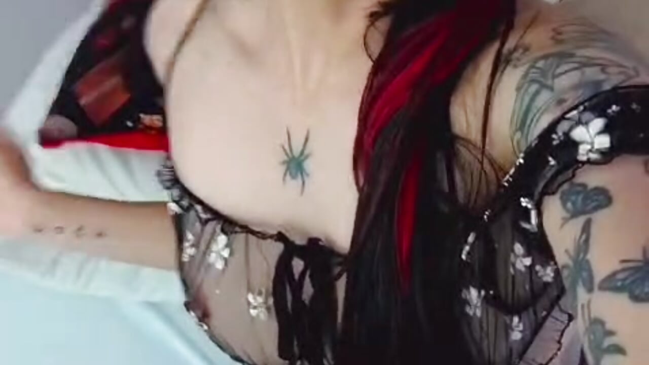 Slowly… that's how you enjoy it more. 😏🔥 - video by Derieri_D cam model