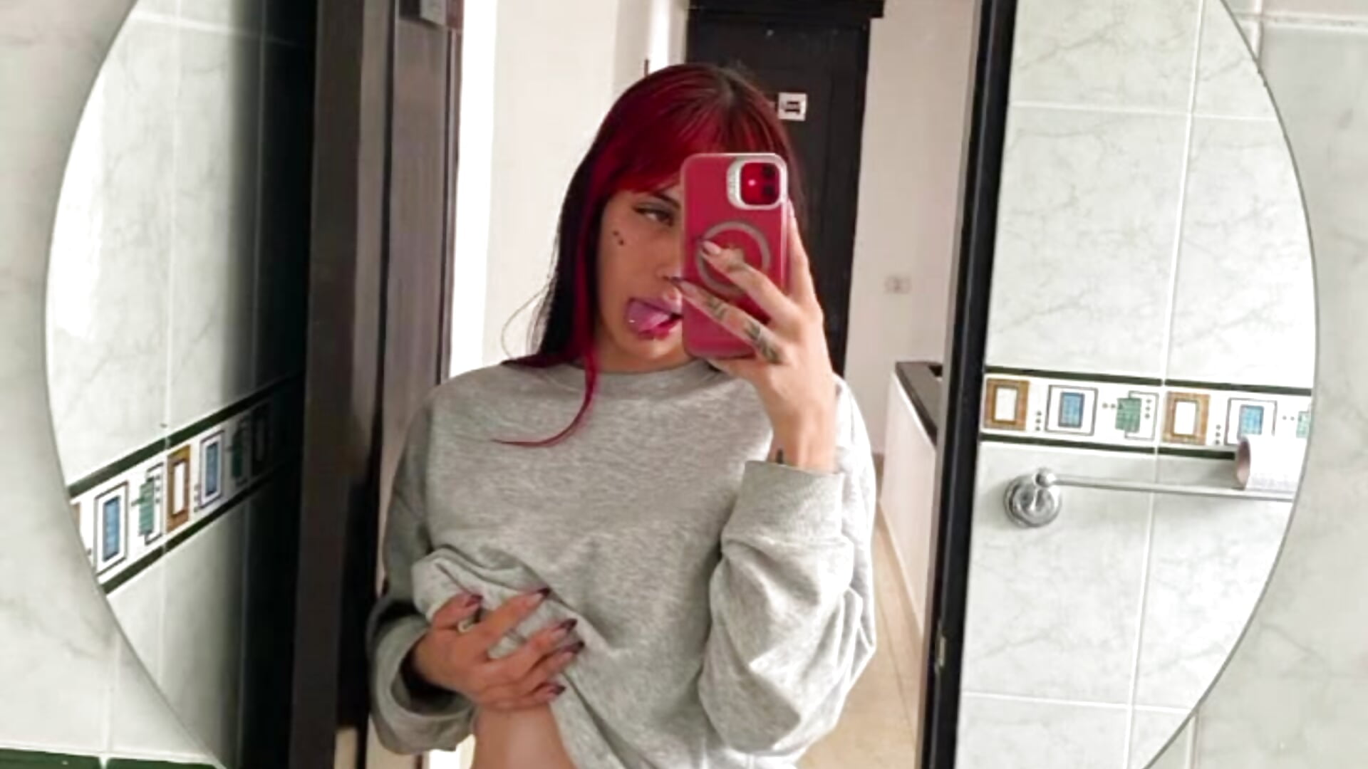 Come and know each part of my body 😈😏 - video by Derieri_D cam model