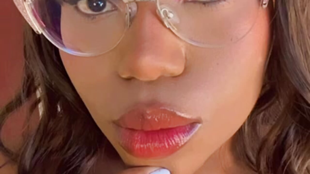 My boys 😈💕 today is a day off for me, so there won’t be a live show. But stay connected with me on - video di Makena_gh modella di cam