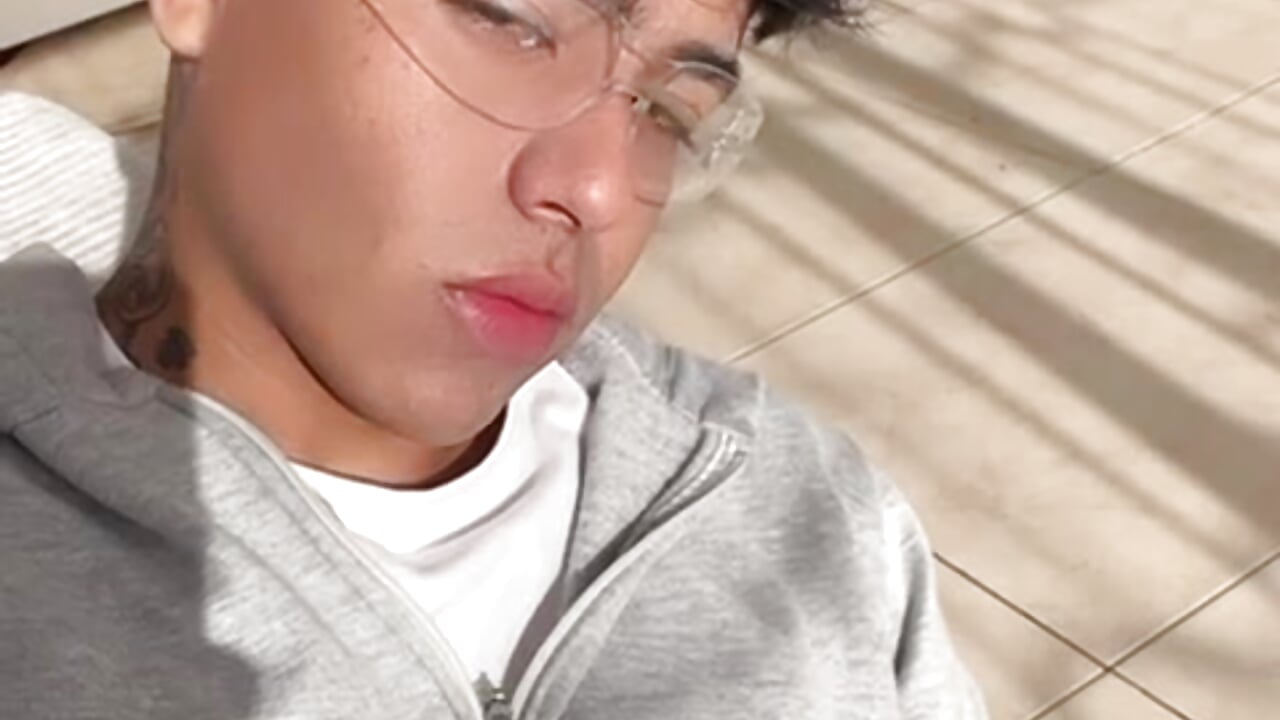 little boy for you - video by kiing_azahell cam model