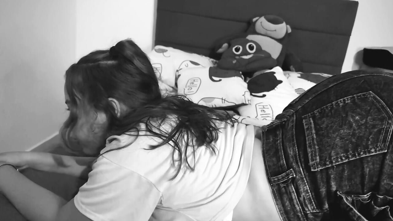 BLACK AND WHITE ♥ – video af _Angiee