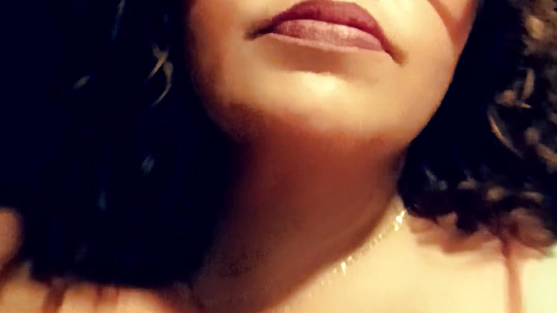 Big ass titties - video by mandanicole cam model