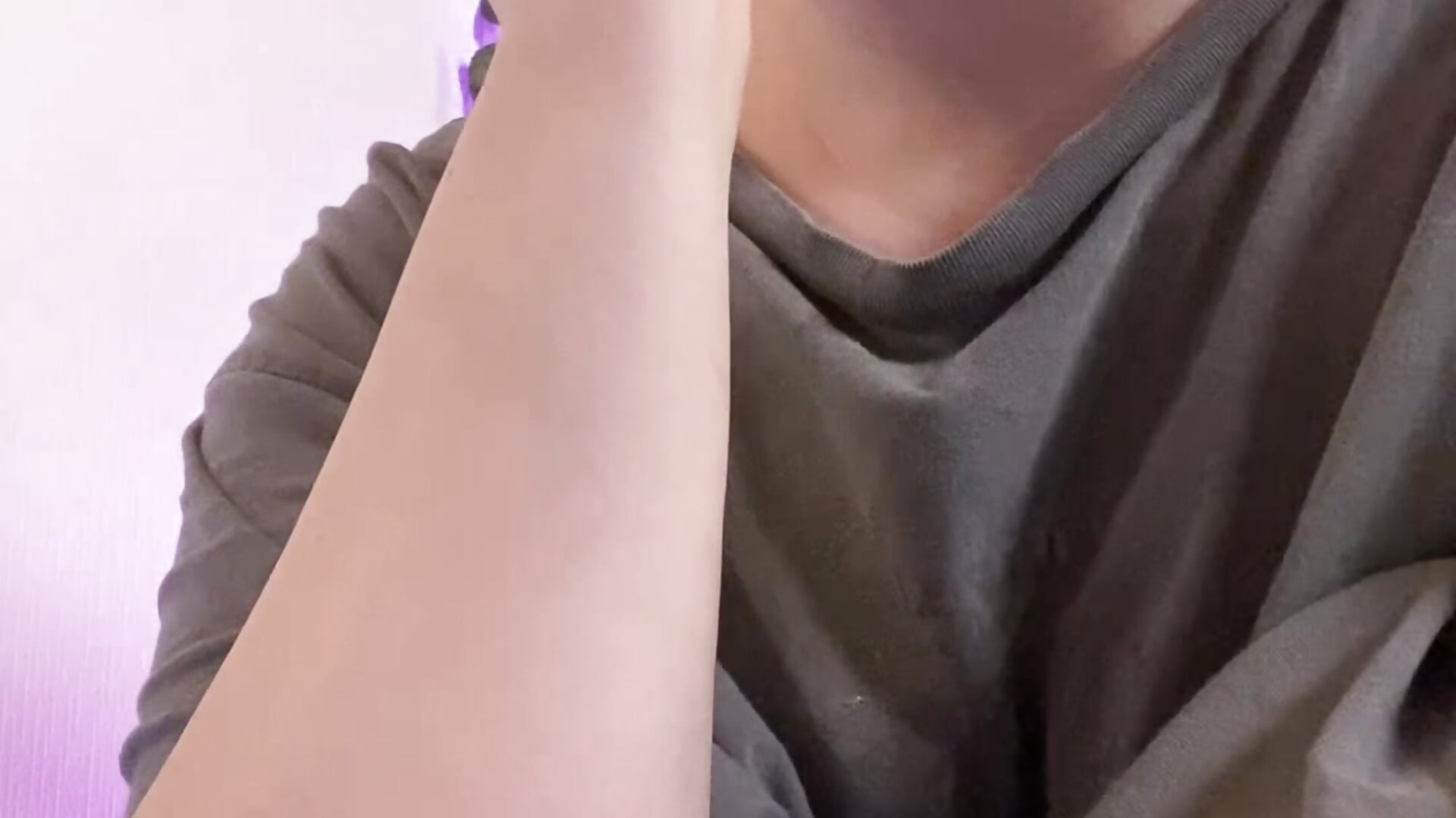 Sit and ride on ur face - video by VivianMarble cam model
