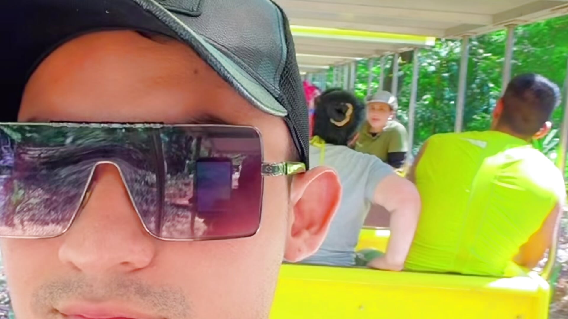 D2F7837D-48B9-48C3-B9E0-5D5F3D8B6B7C – video od webkamerové modelky LorenzoandJostin