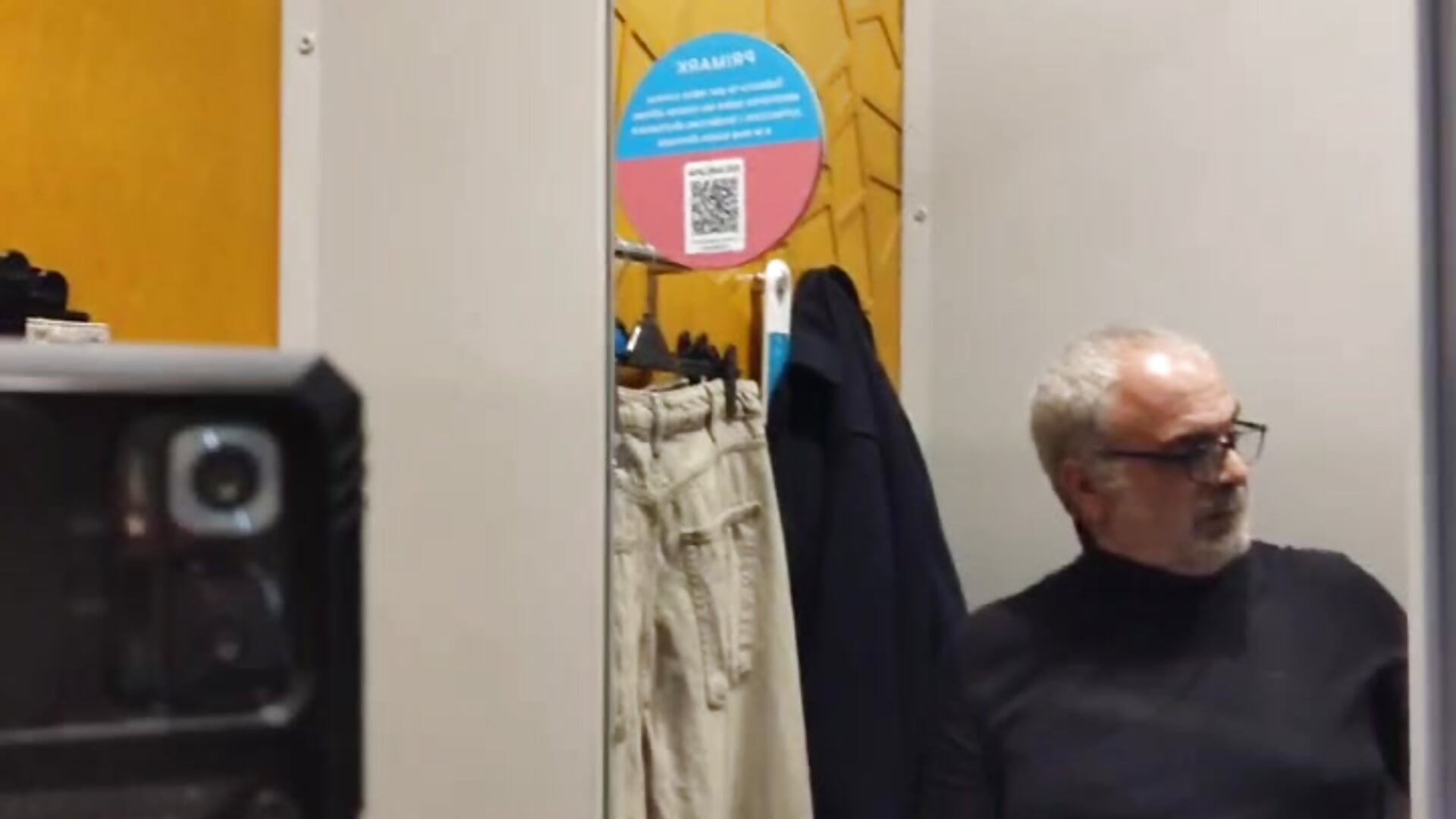 Probador de ropa en Barcelona - Satiro_Sevilla 님의 동영상