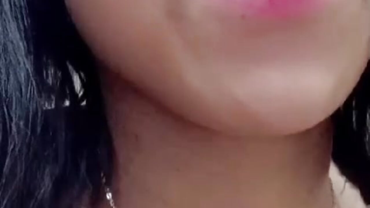 my tongue - βίντεο μοντέλου Hannaa_sweet