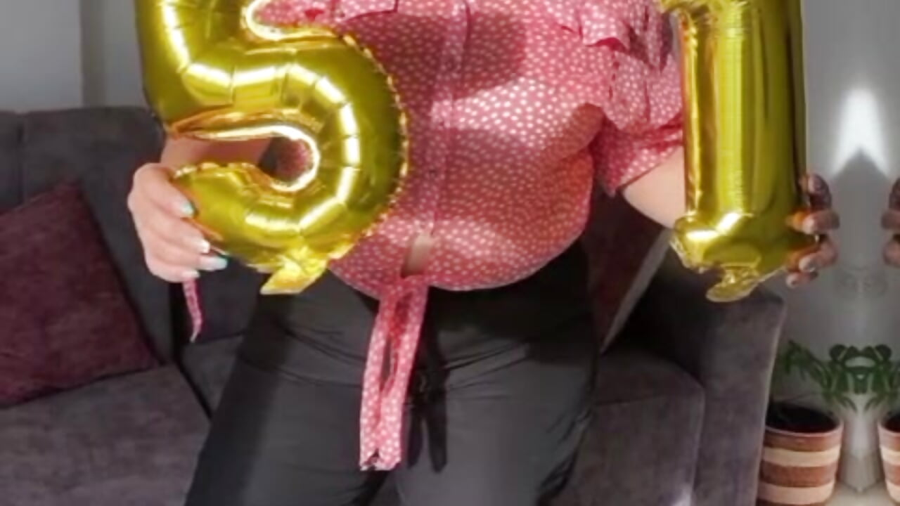 Happy Birthday - video by anniecoopeer cam model