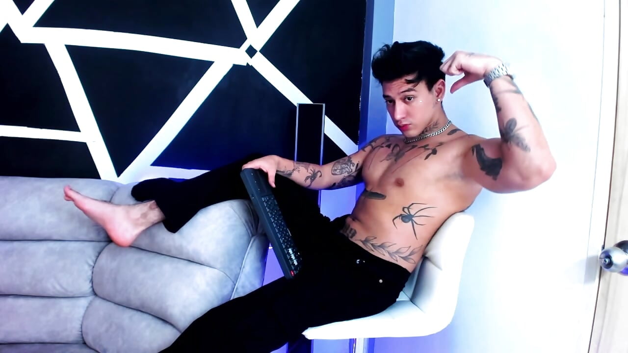 2025-07-18 10-10-18 - video by JUSTIN_FULLER1 cam model