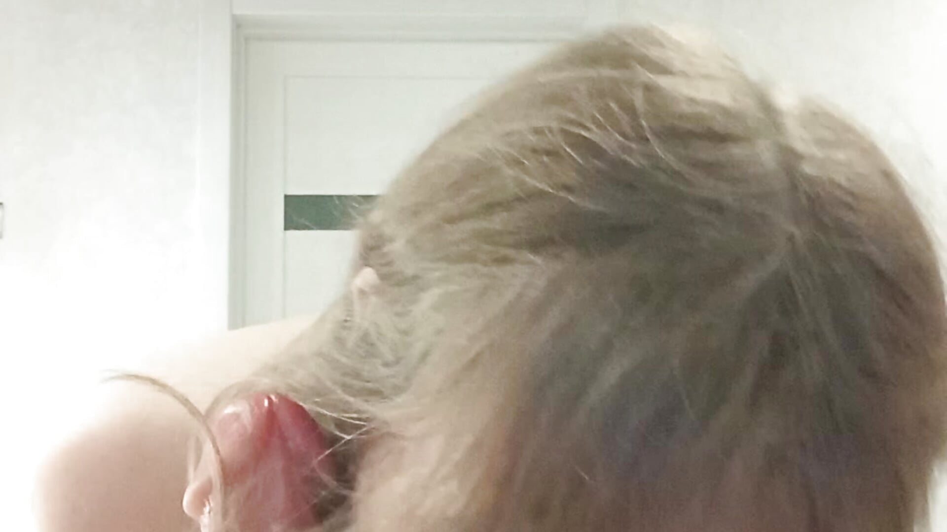 SUCKING 2 COCKS