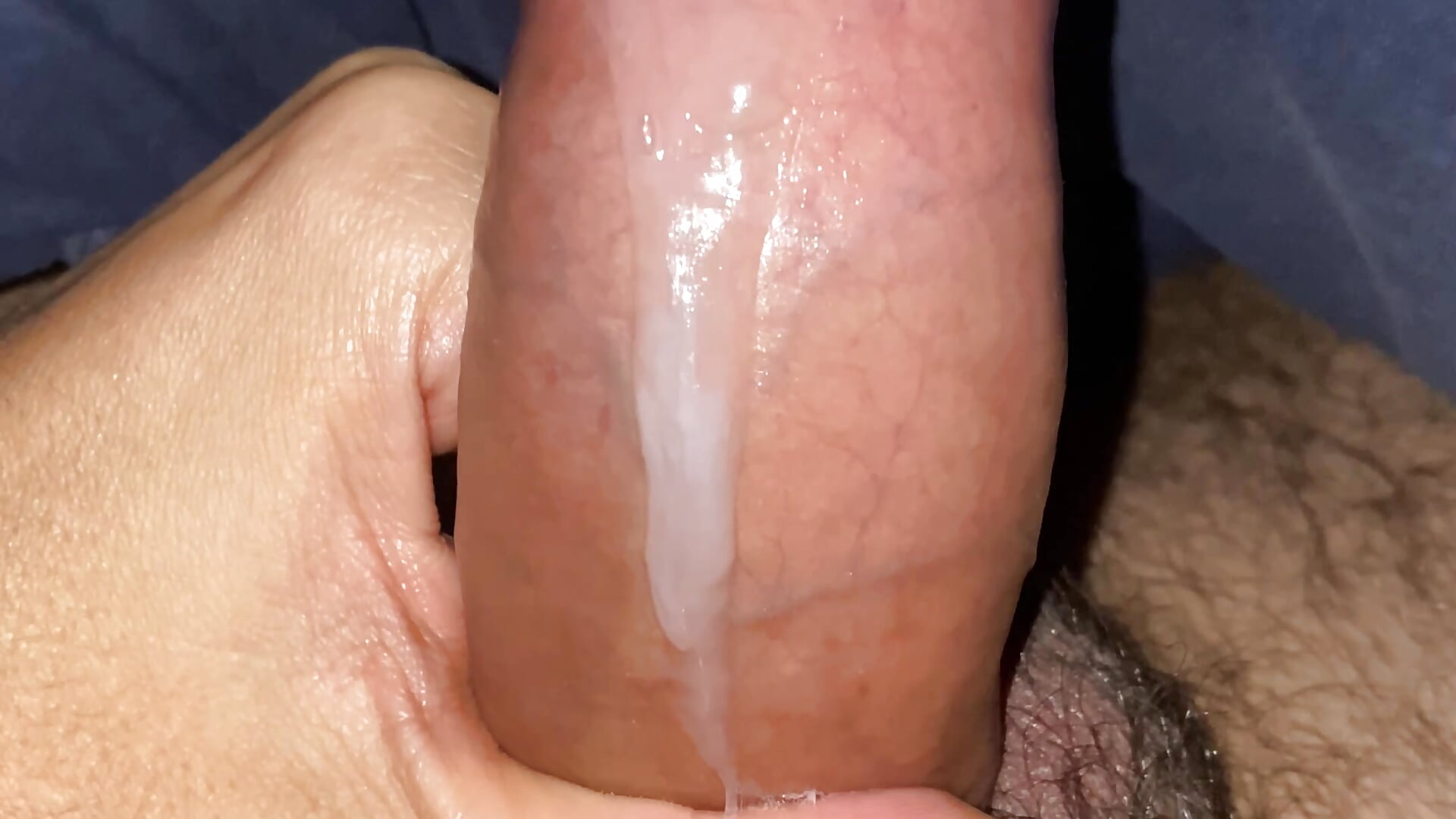 LOVE MY BIG CUM ITS DELICIOUS 🍆💦😋 - Video von dantedesirexx Cam-Model