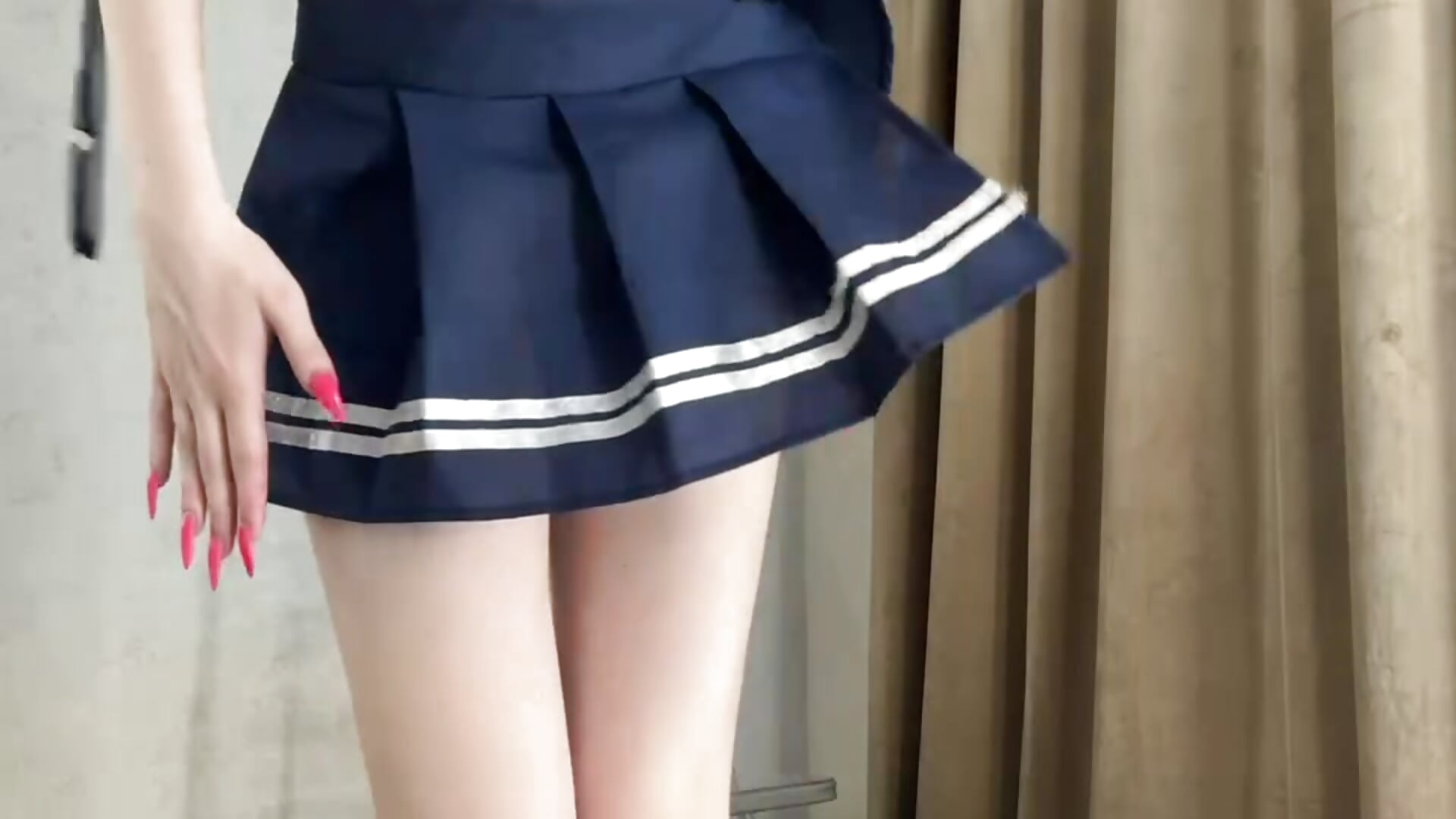 I'm in the image of Sailor Moon - video by Esme_Runn cam model