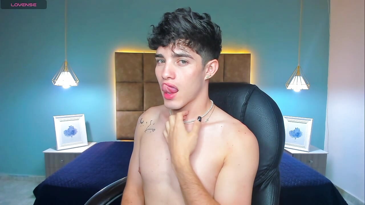 sexy－カメラキャストのAlejooTwinkの動画