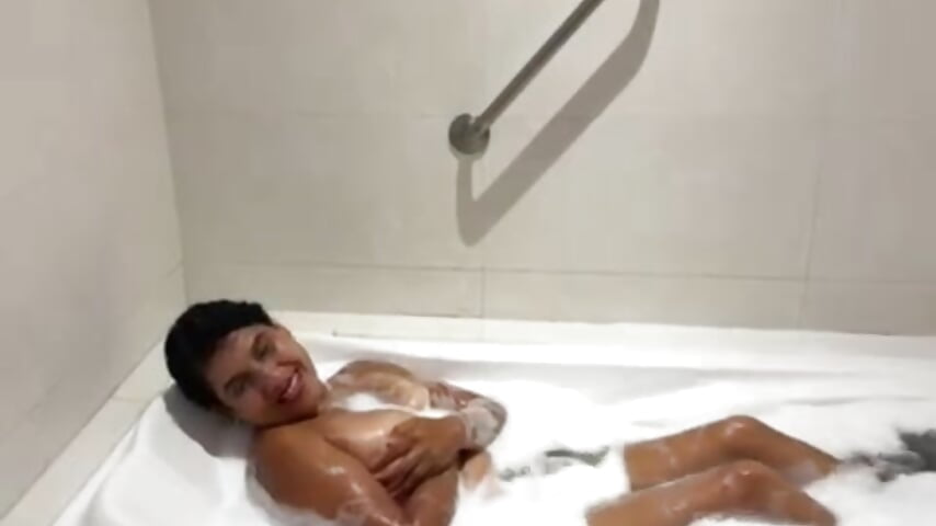 So yummy 😋 - video by siri_duque cam model