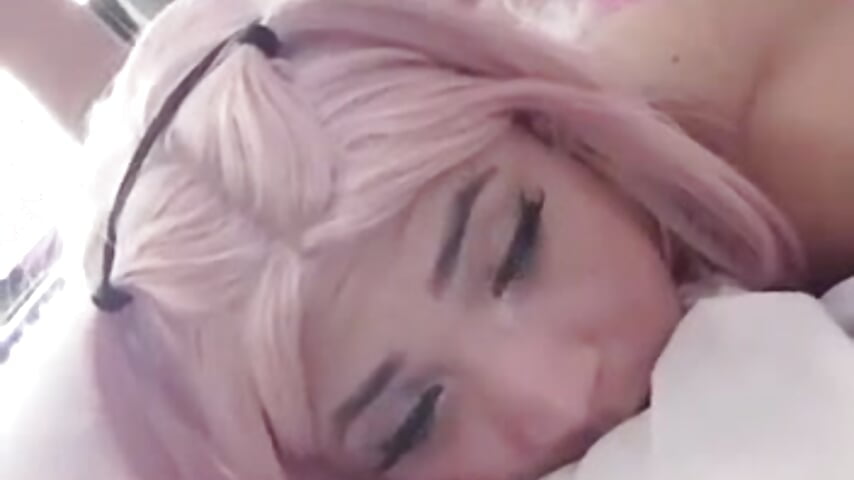 I fuck me hard and cum  inside me