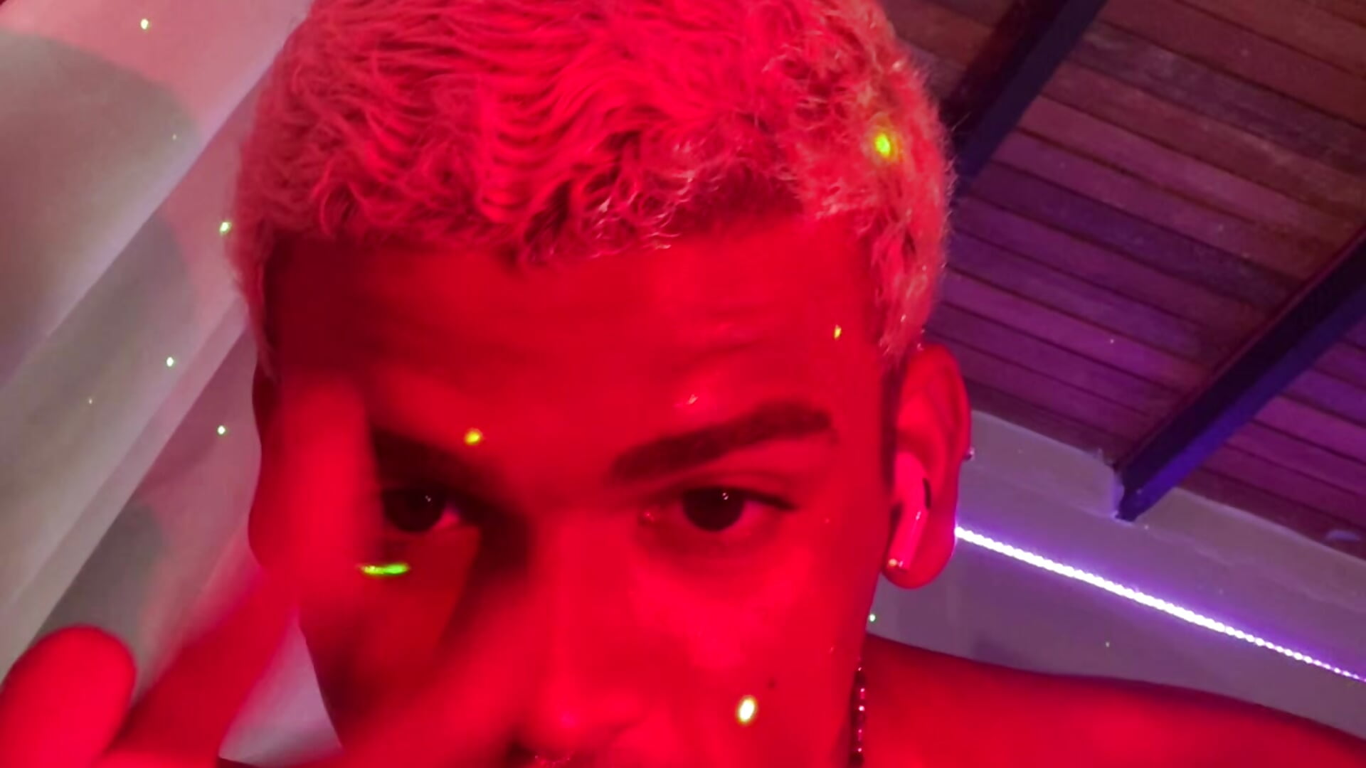 F8CD1798-3C71-414A-AA21-9C982D8F823C - video by MrLeoLatino cam model