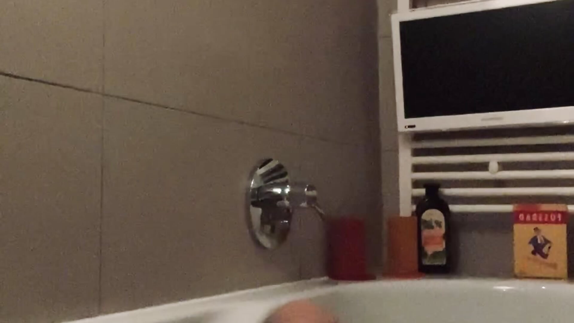 Cumshot in shorts 🩳 in bath tub 🧼