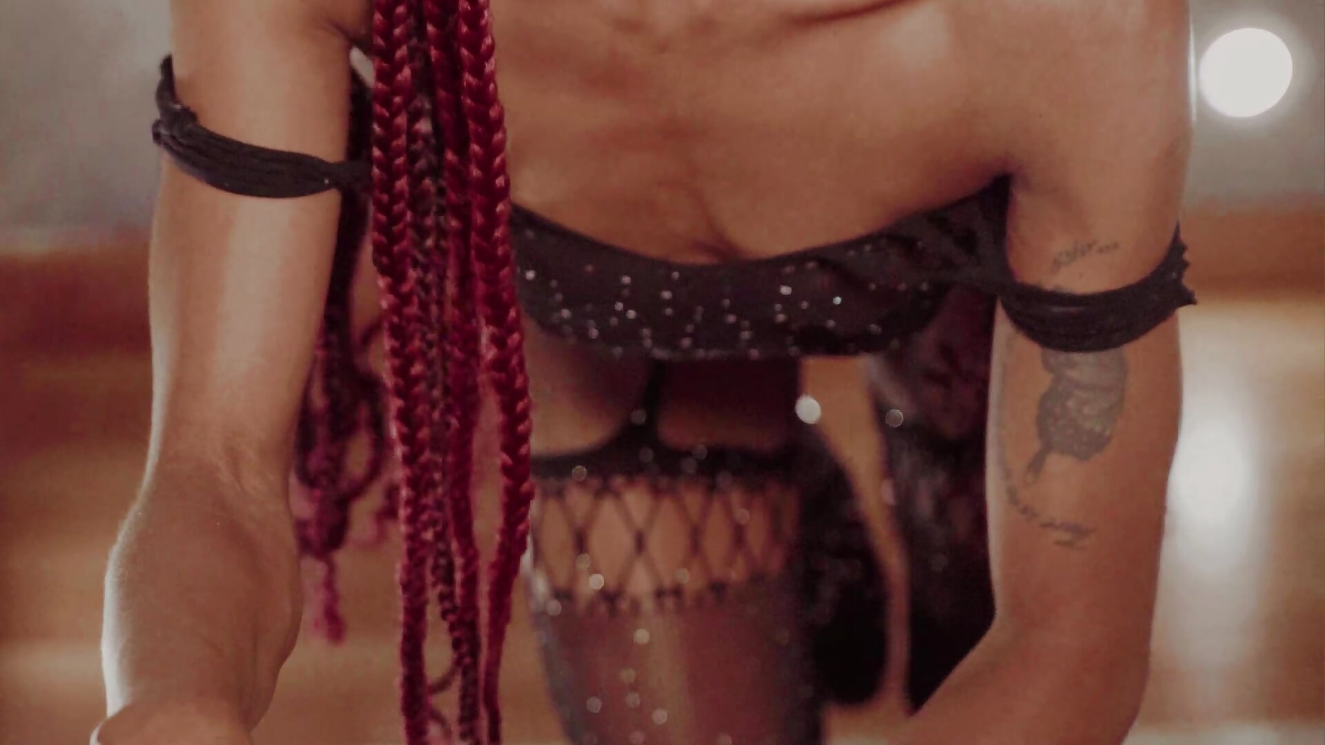 Sparks and wild moves — filmik GaleHodge, modela(-lki) na kamerkach