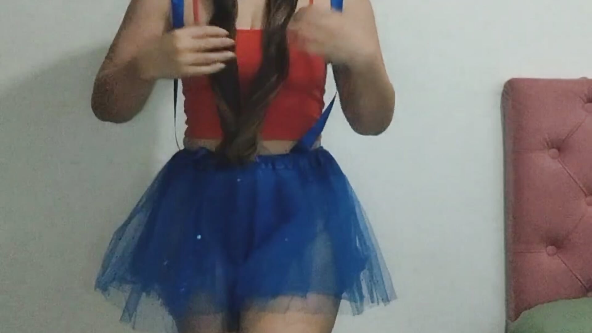 MARIO BROS WOMAN - video by Venus-Wood cam model