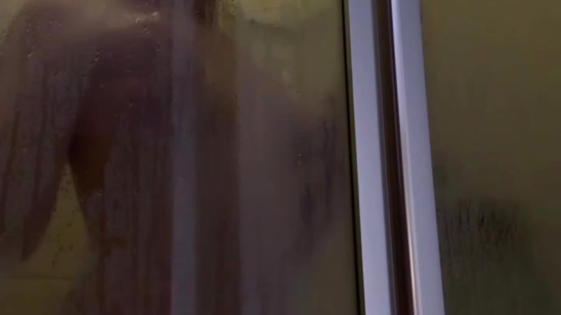 Into the shower with me?– Glene-Nory kameramodell videója
