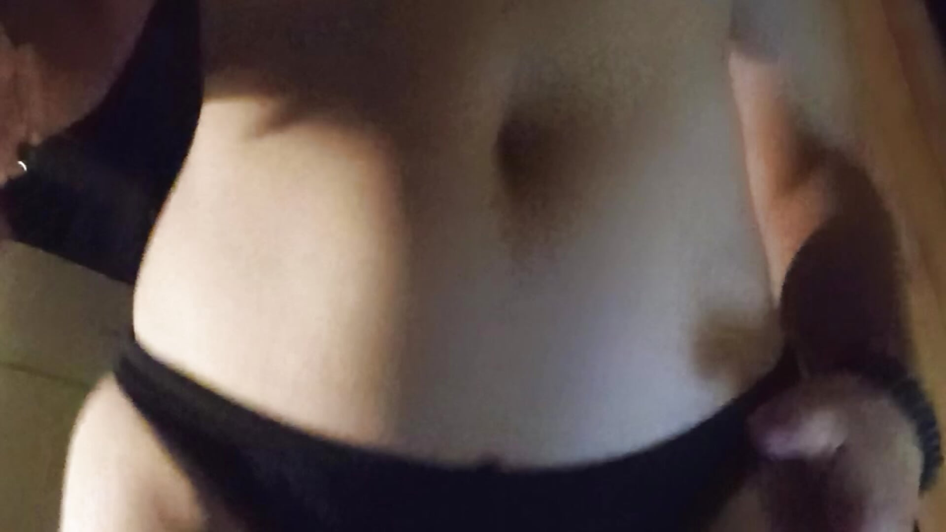 1000076692