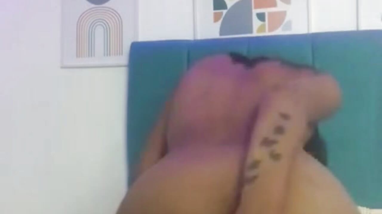 Playing with my dildo - video by _18_laura cam model