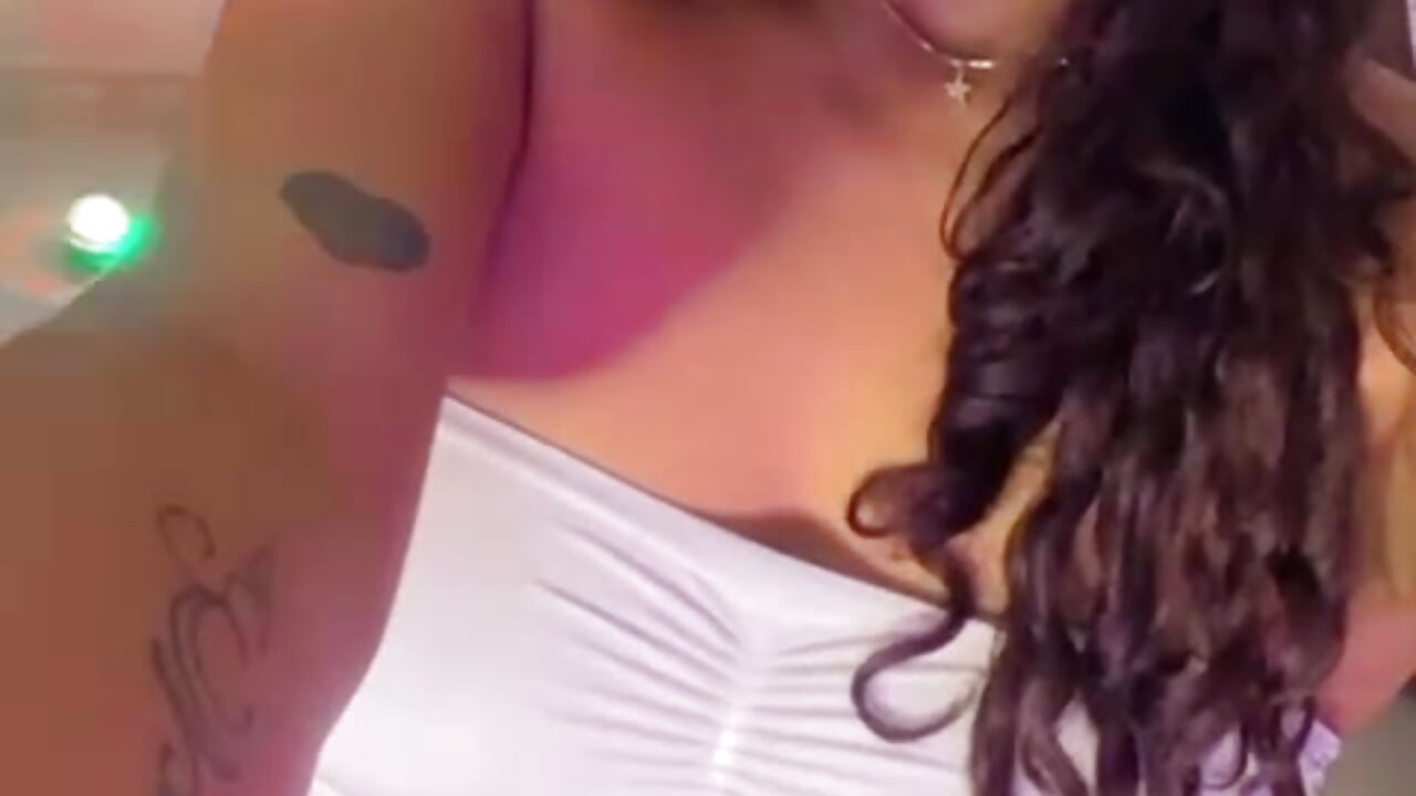 WhatsApp Video 2025-12-11 at 8,35,51 AM - video by Moon_Sammy cam model