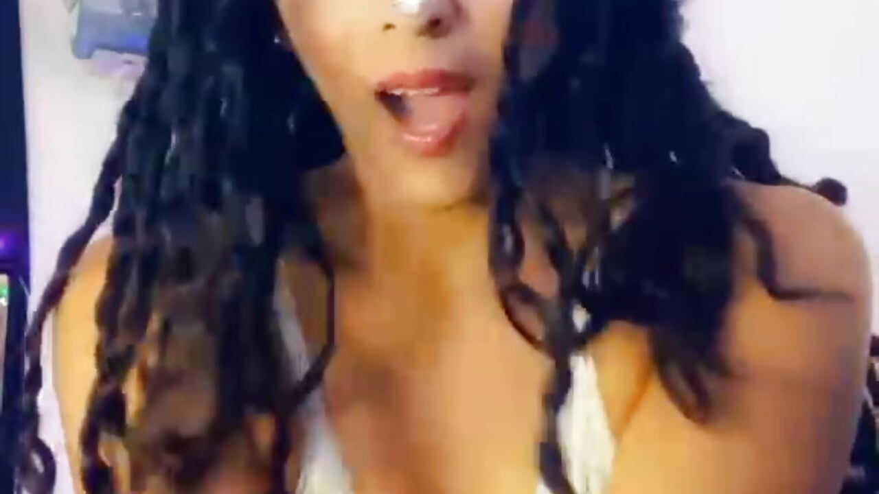 Easter week... I'll suck even your balls - video van Moon_Sammy cam-model