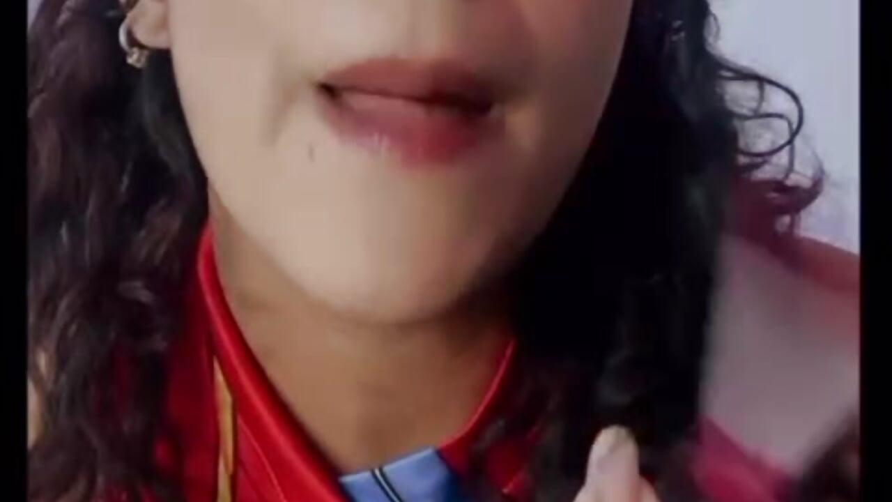 to kiss you better... – video od webkamerové modelky Moon_Sammy