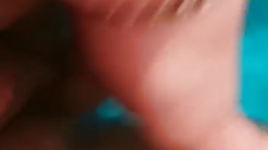 in der badewanne einfach mal zum orgasmus  gefingert - video by Mrs-Luder cam model