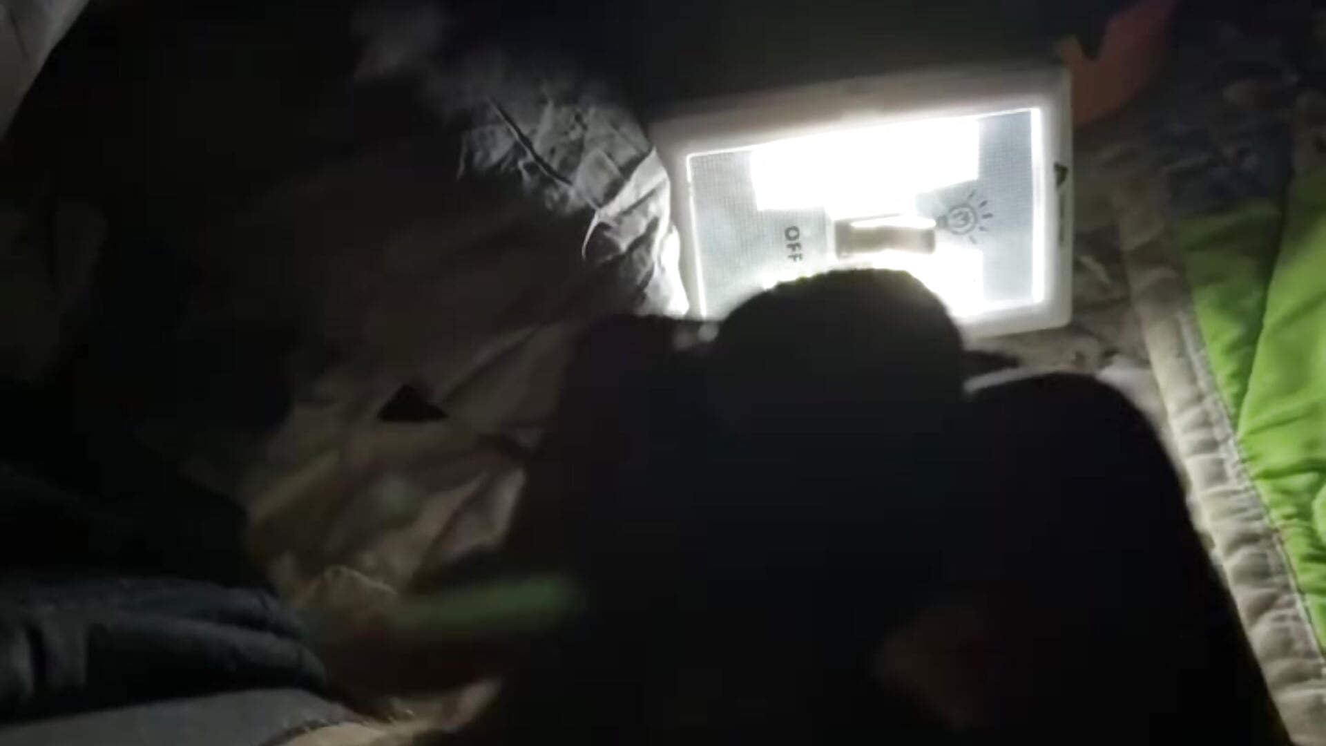 att,cOkh8IbgHsWEKERv0L5bcoKbaIUIZedUtuIz-3CPJbQ – video modela na kameri TemptedRooster