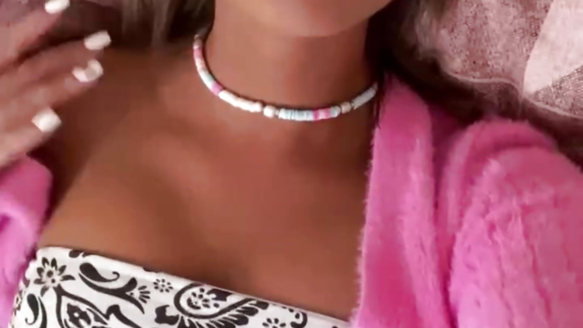 ***IM KISS YOU*** - video by VelleryKinky cam model