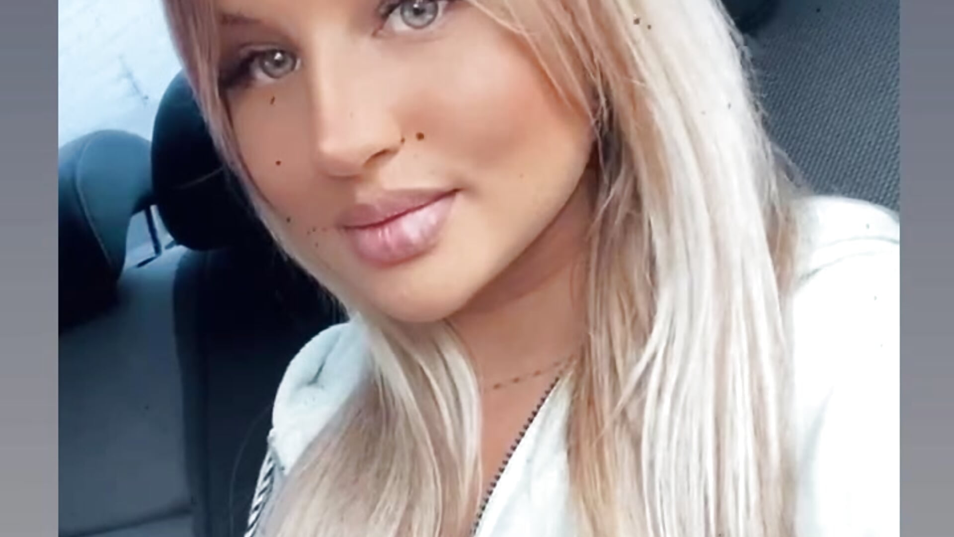 Vallery - video by VelleryKinky cam model