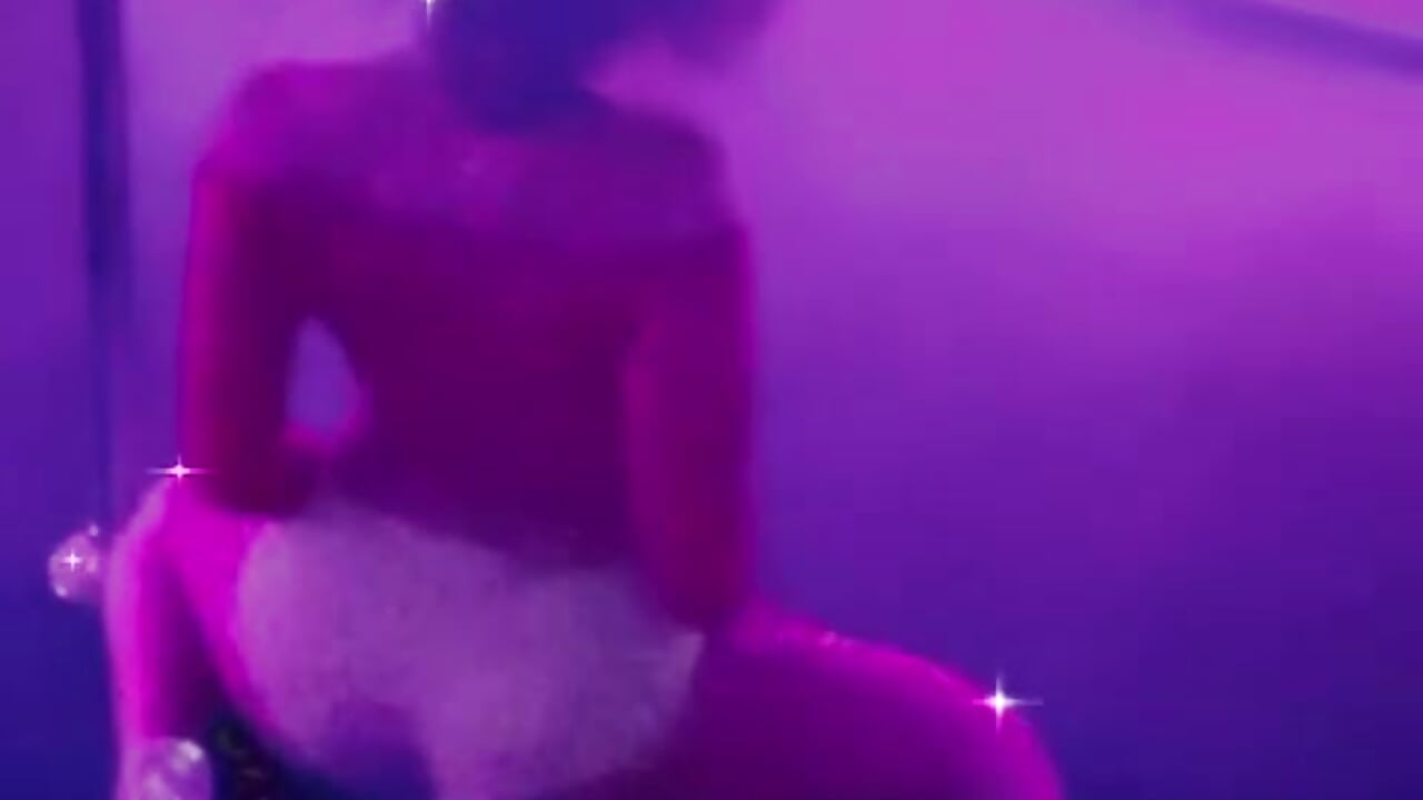 Pole - video by Tinkerbell10 cam model