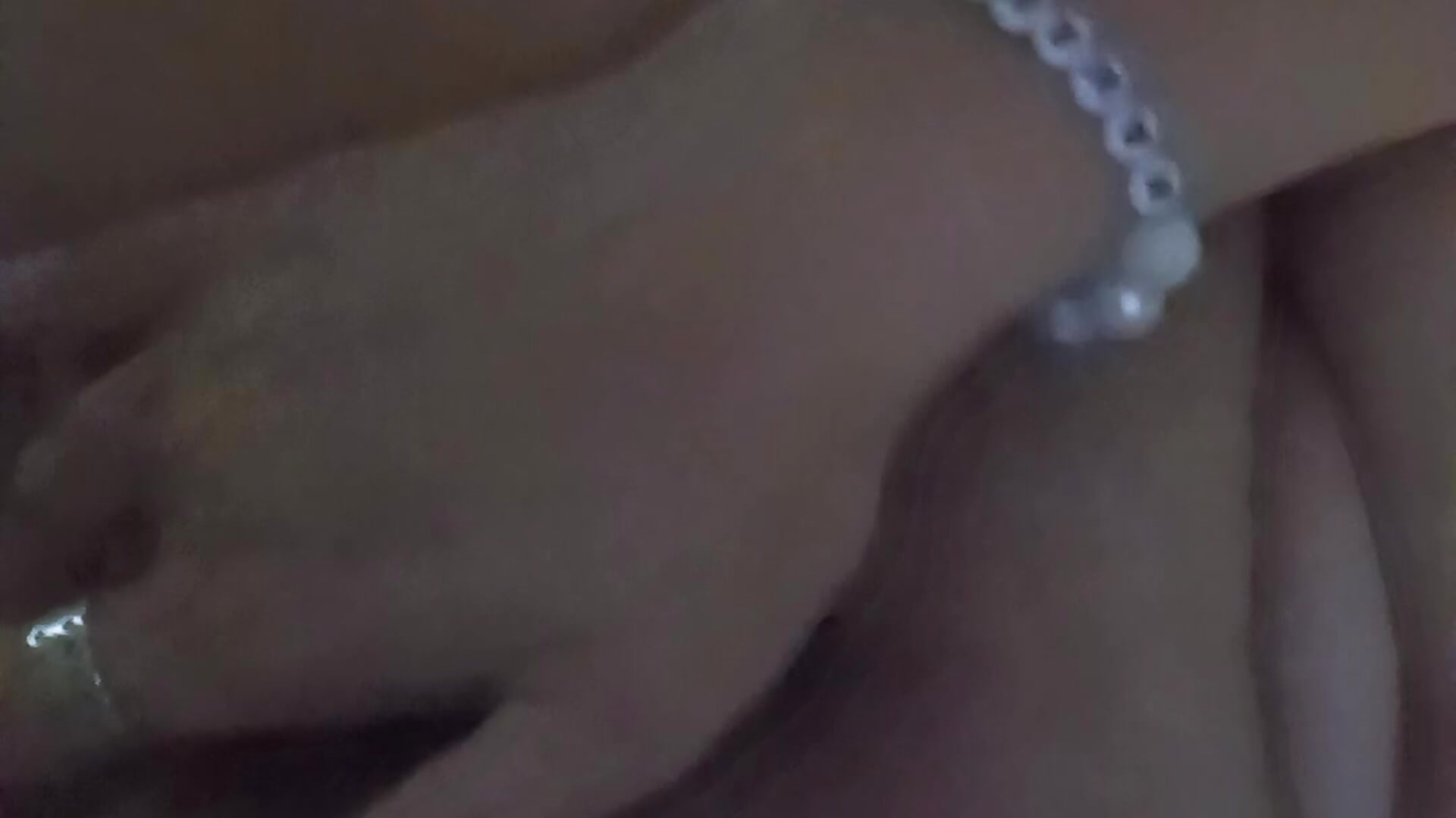 Je me caresse - Vídeo de Sexyrondegirl, modelo de vídeos