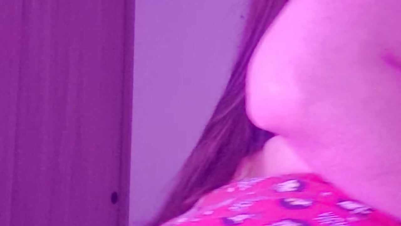 1000167580 - video by Rachel_t_ cam model