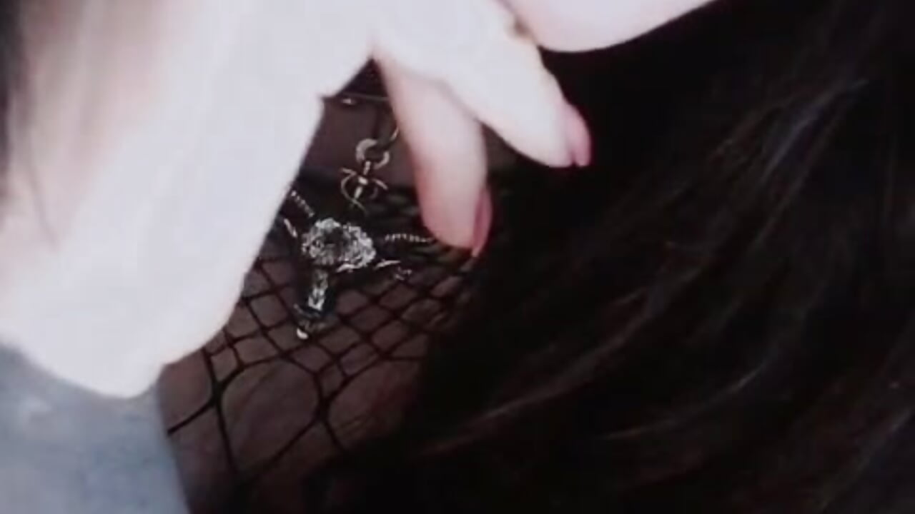 Subdue me with your big butt 😈🥵 - video by alixxon1 cam model