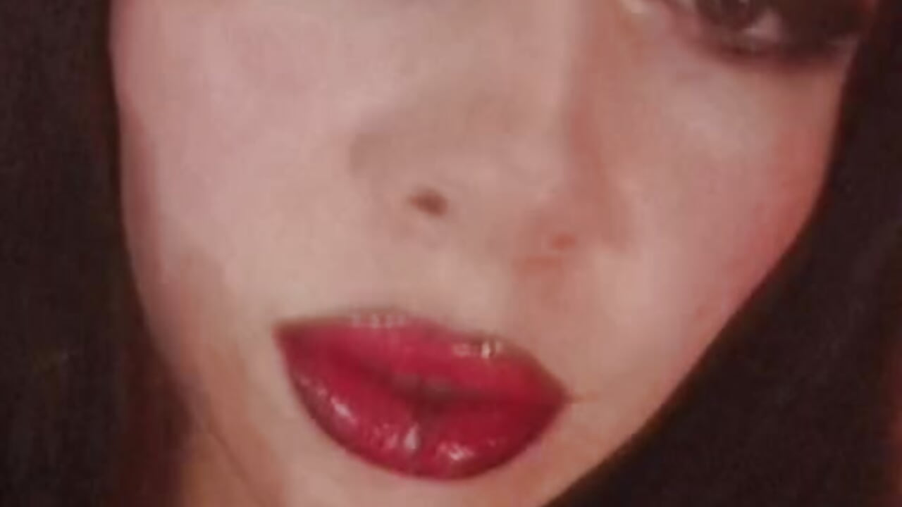 Tonight the bed will be witness to all your moans  🥵🫣 - فيديو من alixxon1 موديل الكام