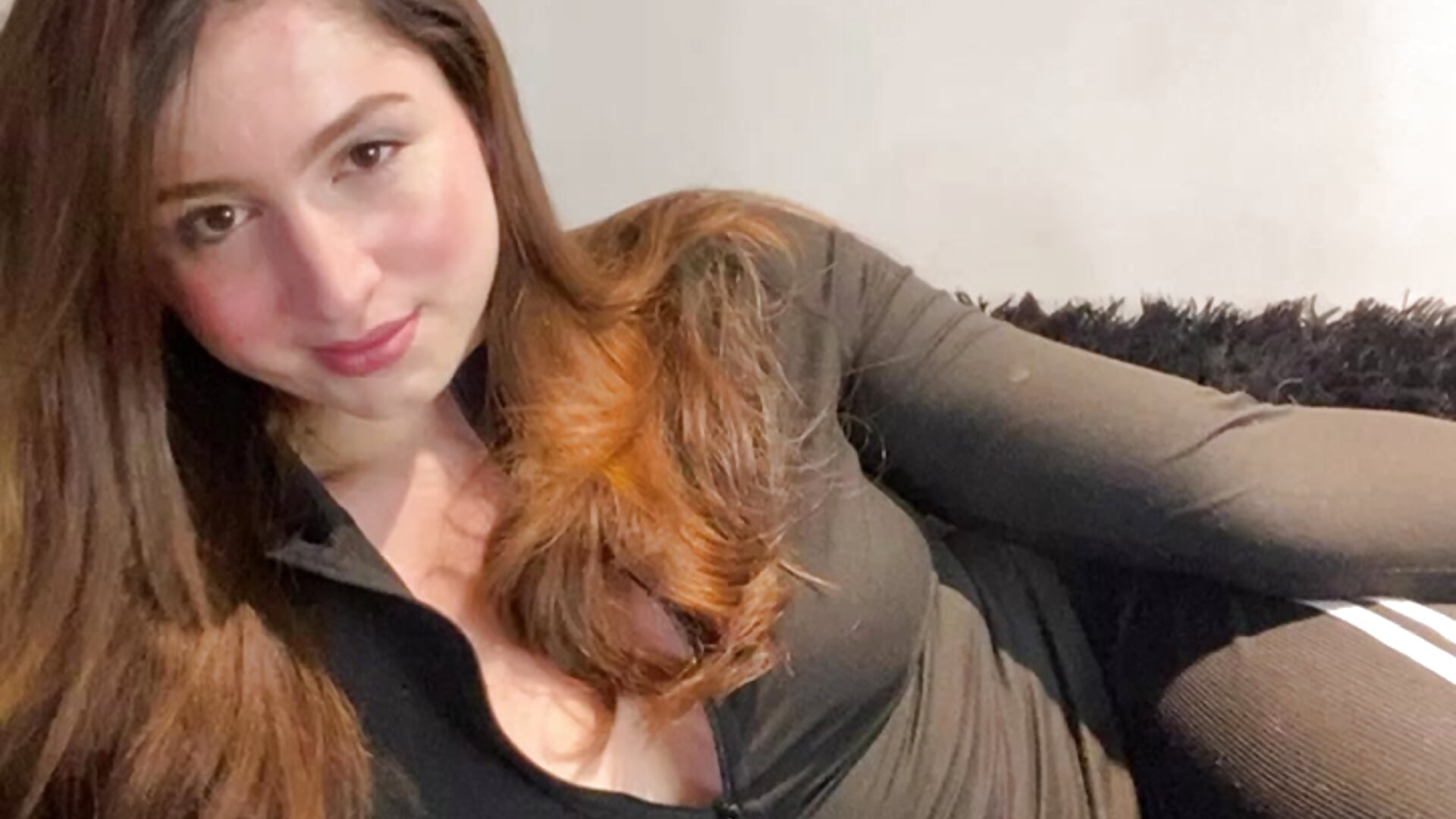 13d6e03bd2f54182b5ad91979683bc92－カメラキャストのkamel-ayeshaの動画