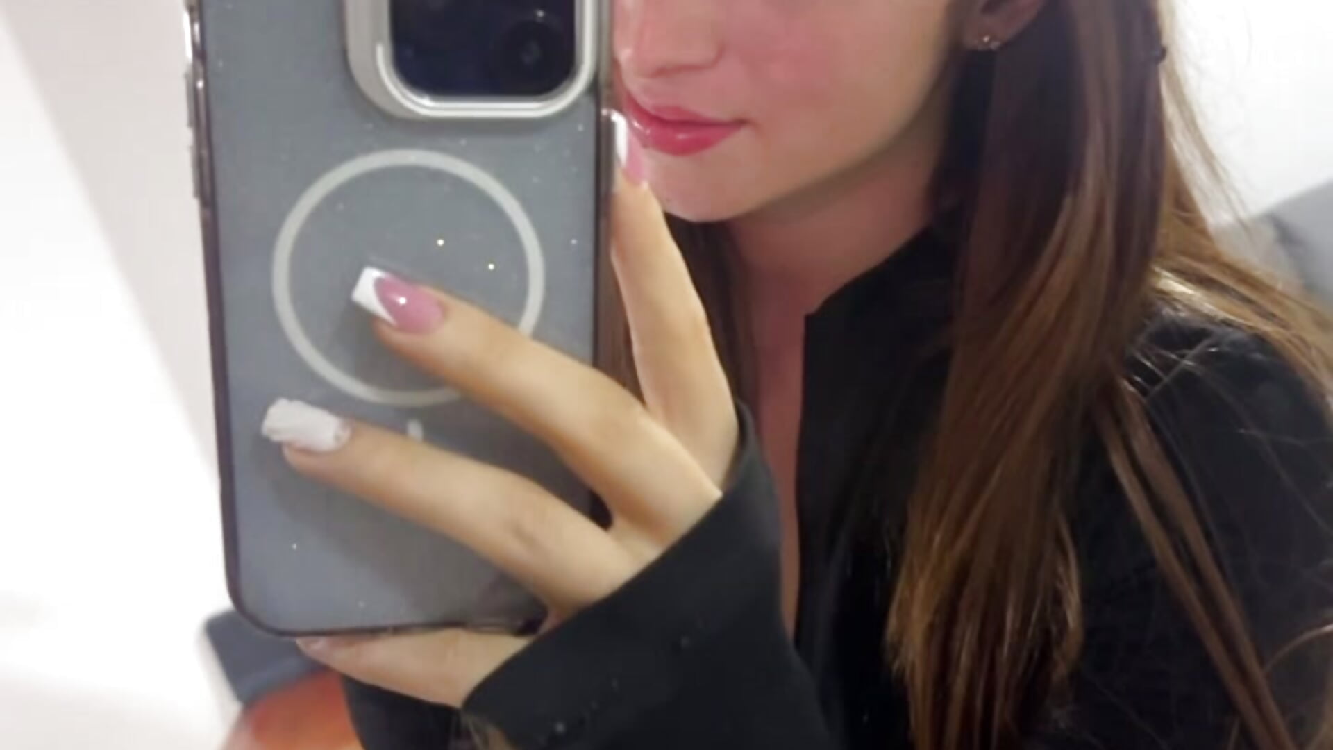 476D54CD-DA5F-49AB-9BDA-2FF9C754485D - video by kamel-ayesha cam model