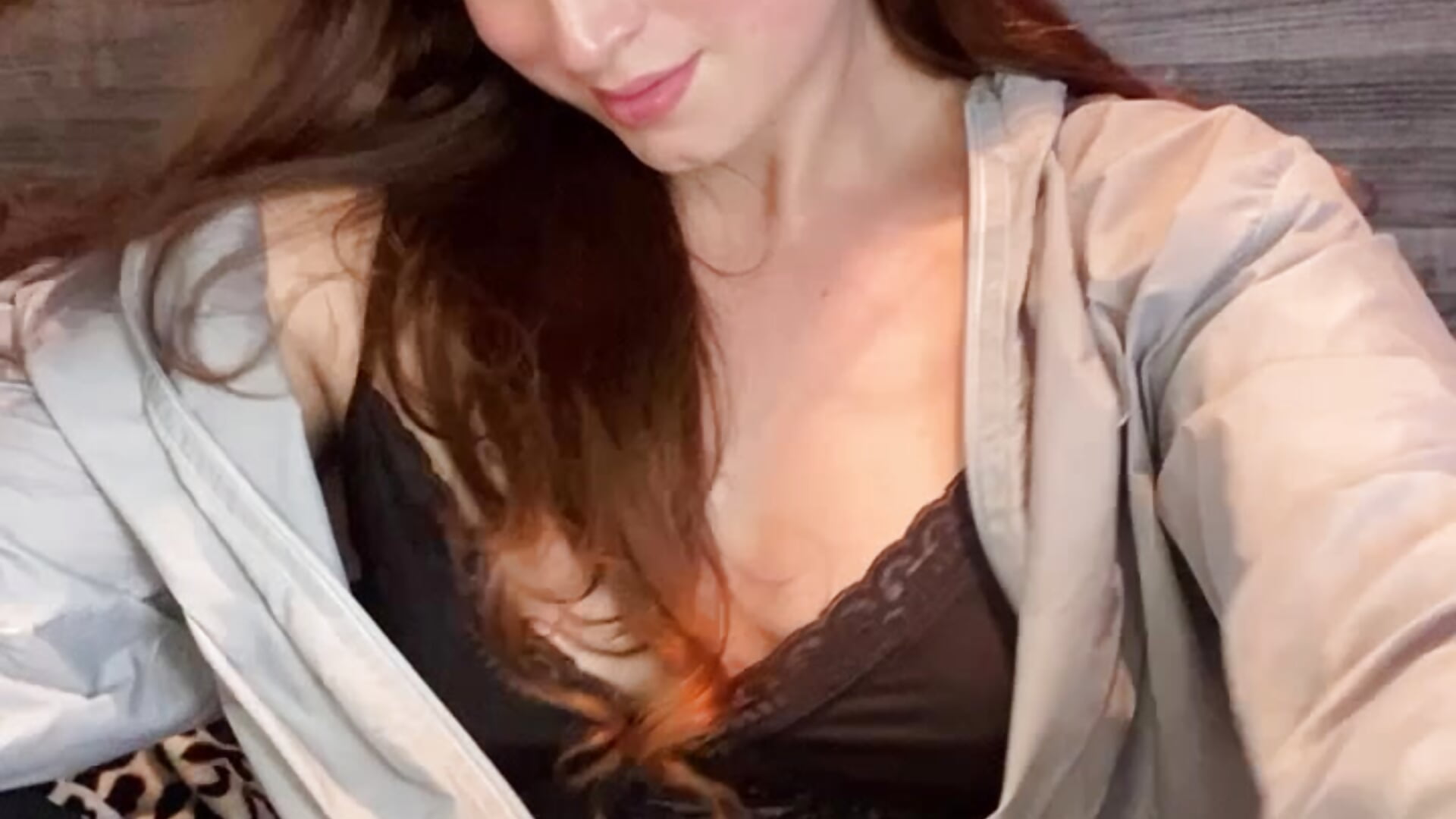 3975d177998443d59b70b0c6e88cb379－カメラキャストのkamel-ayeshaの動画