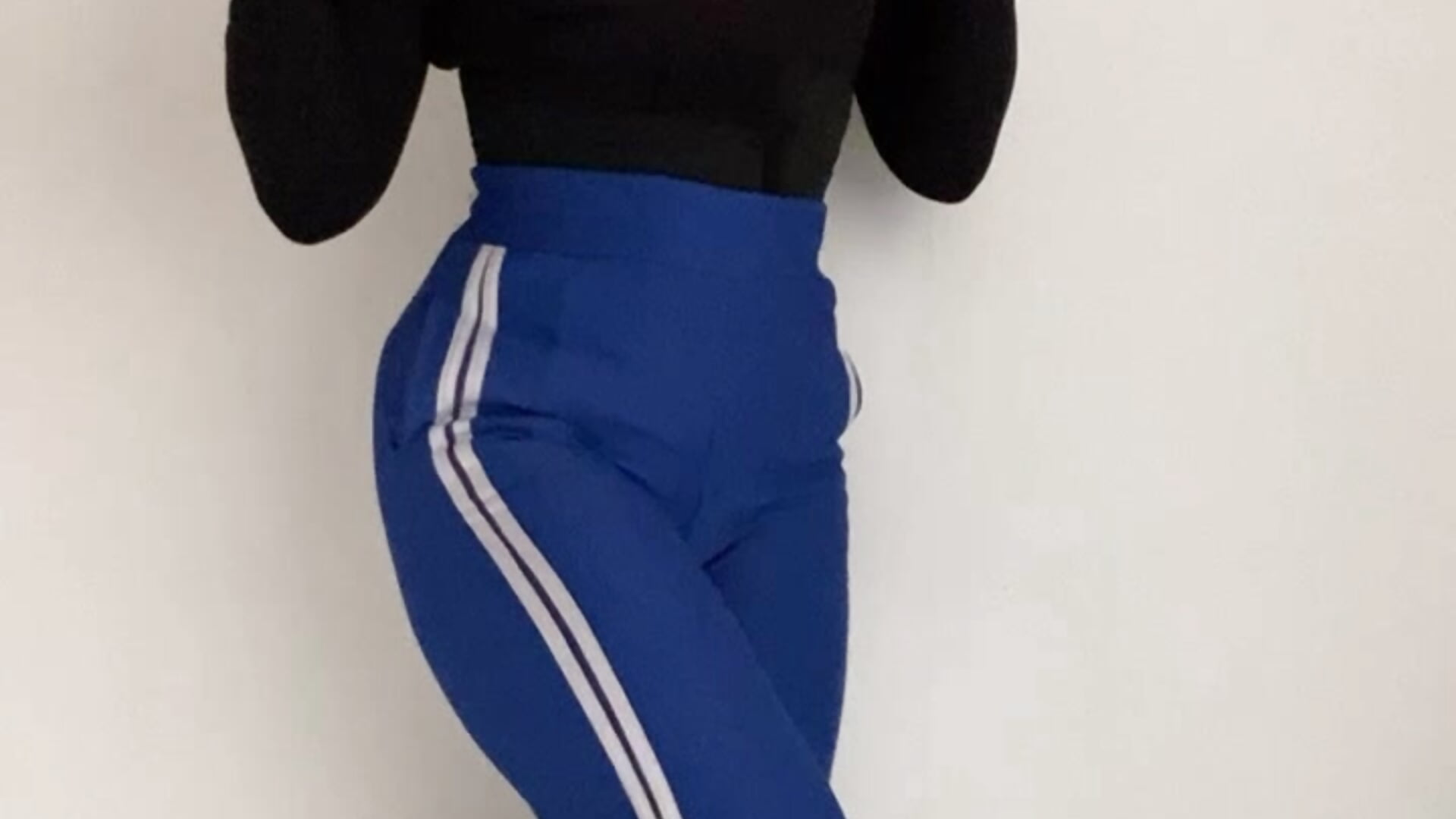 e5b165ba94b74d868028c9fae433ac1b－カメラキャストのkamel-ayeshaの動画