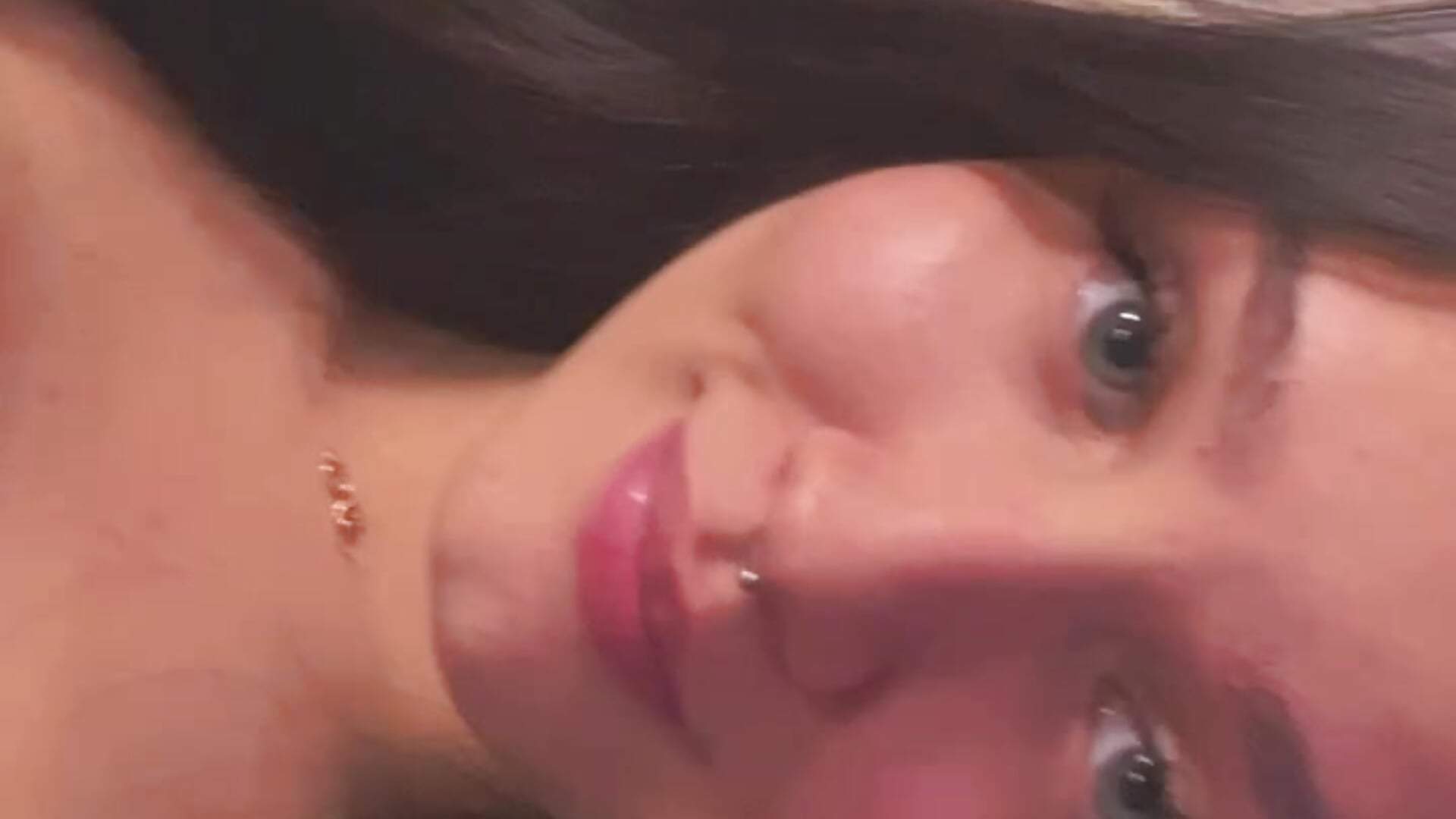 what do you see in my eyes?**** - milkyWeyy主播的视频