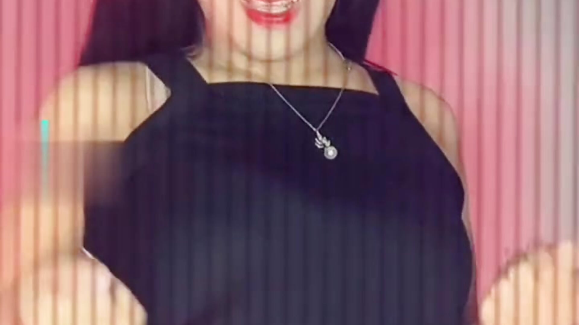 Would you like to have me? 😈😎🔥 - วิดีโอโดย LuciaMoretti_ โมเดลแคม